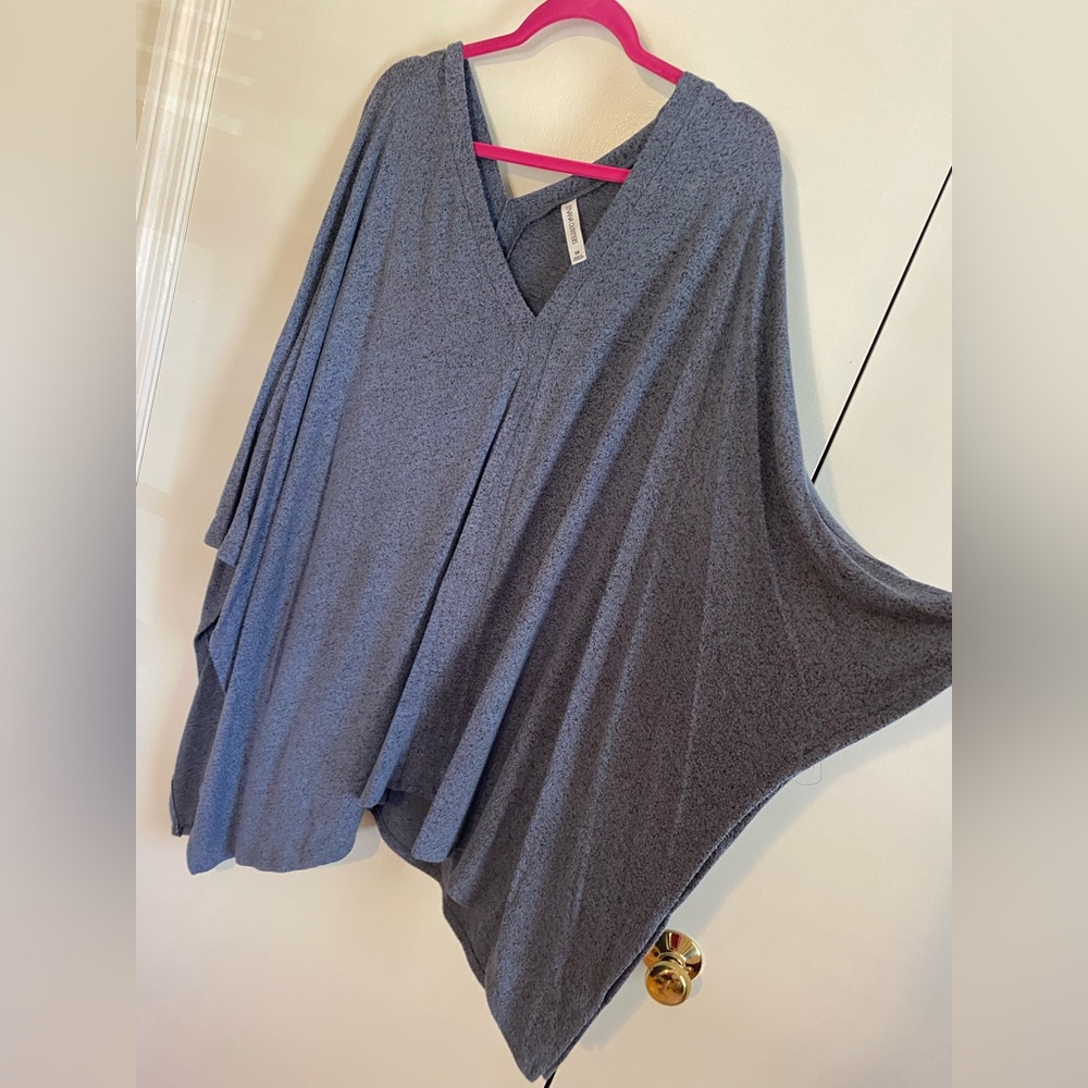 Zeana Outfitters Shaw Top Flowy Blue Oversized 3X